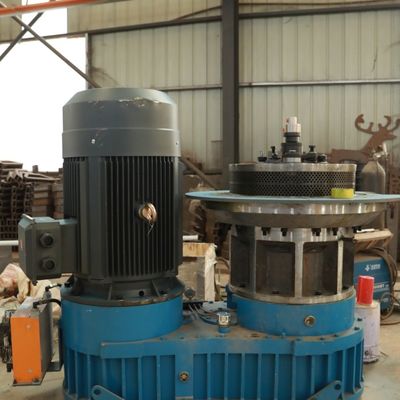 플래트 다이 나무는 녹슬지 않아서 절약하여 기계 1100kg/ Ｈ 800kg/ Ｈ 에너지를 펠렛으로 만듭니다