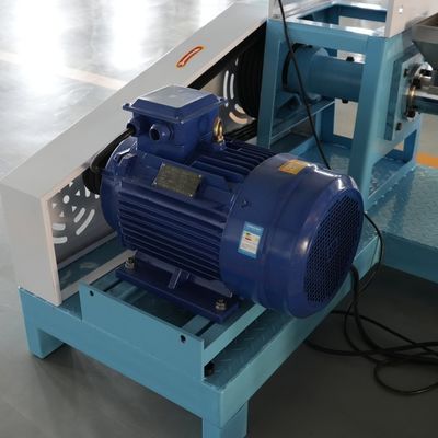 1.5t/ Ｈ 피쉬 공급 팰릿기 건식 애완견 음식 성형기 90 kw 155 밀리미터 Dia