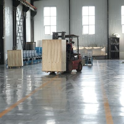 디젤 엔진과 고성능 플로팅 피쉬 공급 팰릿기